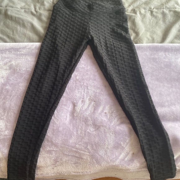 Famous IG leggings - Picture 1 of 2